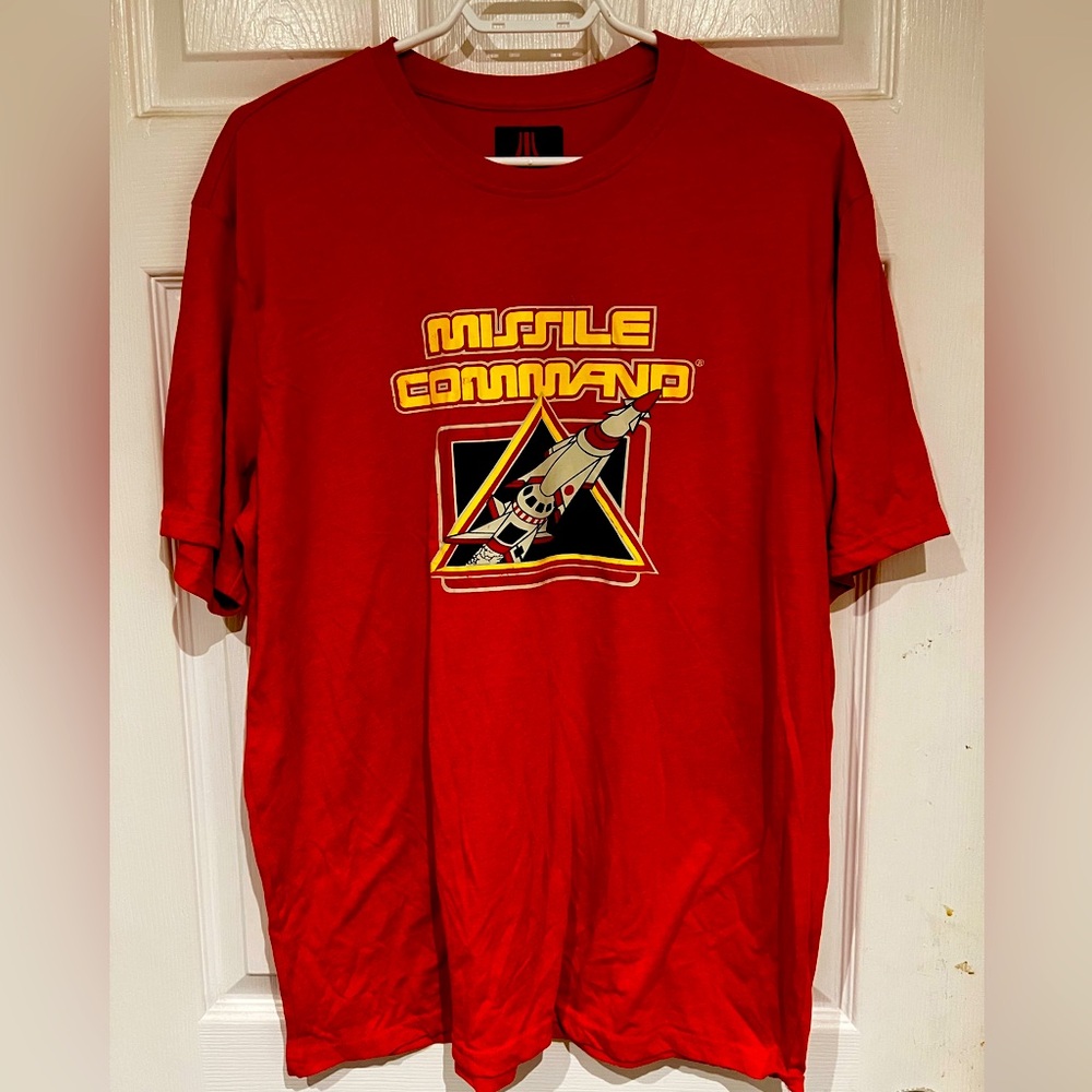 2/25 Red Missile Command Atari Men’s Graphic T-Shirt